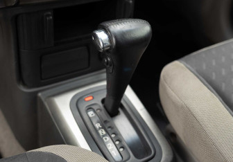 Подержанный автомобиль Nissan X-Trail 2005 года (15 фото)