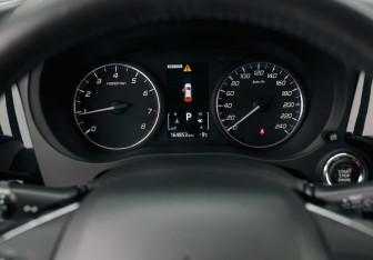 Подержанный автомобиль Mitsubishi Outlander 2019 года (13 фото)