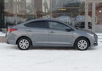Подержанный автомобиль Hyundai Solaris Sedan 2020 года (4 фото)