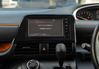Подержанный автомобиль Toyota Sienta 2019 года (14 фото)