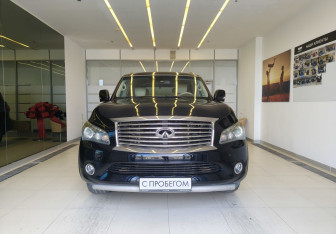 Подержанный автомобиль Infiniti QX56 2012 года (2 фото)