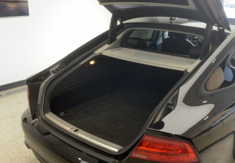 Подержанный автомобиль Audi A7 2010 года (9 фото)