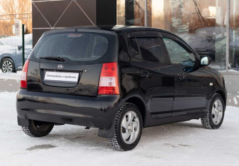 Подержанный автомобиль Kia Picanto 2007 года (5 фото)