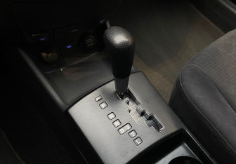 Подержанный автомобиль Hyundai Elantra Sedan 2007 года (9 фото)