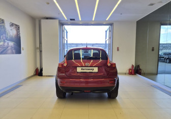 Подержанный автомобиль Nissan Juke 2012 года (5 фото)
