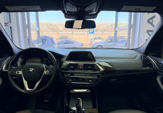 Подержанный автомобиль BMW X3 2019 года (16 фото)