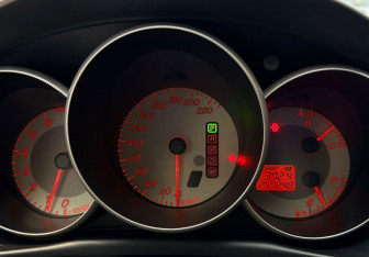 Подержанный автомобиль Mazda 3 Sedan 2008 года (13 фото)