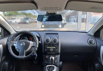 Подержанный автомобиль Nissan Qashqai 2008 года (9 фото)