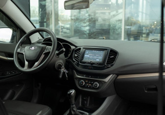 Подержанный автомобиль LADA (ВАЗ) Vesta Sedan 2016 года (10 фото)