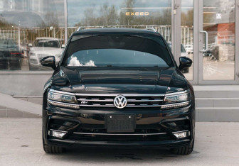 Подержанный автомобиль Volkswagen Tiguan 2017 года (2 фото)