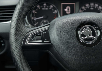 Подержанный автомобиль Skoda Octavia Wagon 2013 года (12 фото)