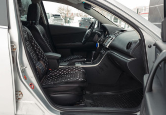 Подержанный автомобиль Mazda 6 Sedan 2010 года (18 фото)