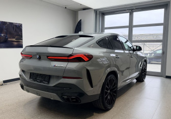 Подержанный автомобиль BMW X6 M 2024 года (7 фото)