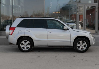 Подержанный автомобиль Suzuki Grand Vitara 2010 года (4 фото)