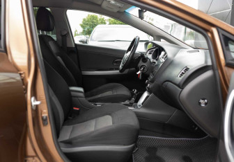 Подержанный автомобиль Kia Ceed Wagon 2017 года (20 фото)