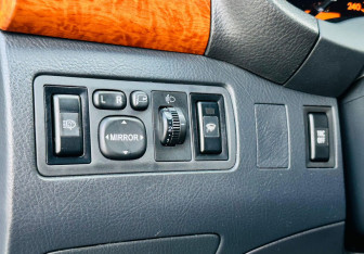 Подержанный автомобиль Toyota Avensis Sedan 2007 года (19 фото)