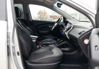 Подержанный автомобиль Hyundai ix35 2012 года (20 фото)