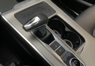 Подержанный автомобиль Exeed VX 2023 года (10 фото)