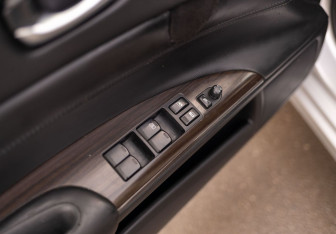 Подержанный автомобиль Nissan Teana 2011 года (19 фото)