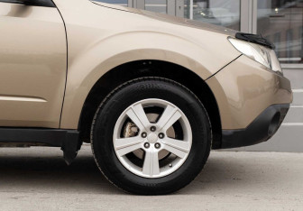 Подержанный автомобиль Subaru Forester Suv 2008 года (9 фото)
