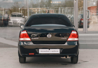 Подержанный автомобиль Nissan Almera Classic 2011 года (6 фото)