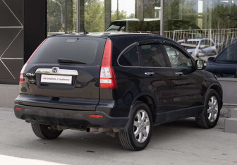 Подержанный автомобиль Honda CR-V 2008 года (5 фото)