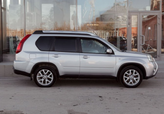 Подержанный автомобиль Nissan X-Trail 2011 года (4 фото)
