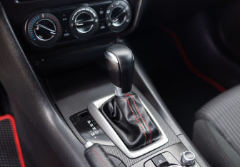 Подержанный автомобиль Mazda 3 Sedan 2014 года (15 фото)