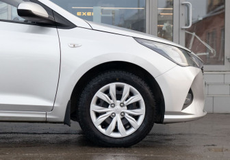 Подержанный автомобиль Hyundai Solaris Sedan 2020 года (9 фото)