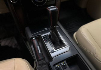 Подержанный автомобиль Toyota Land Cruiser Prado 2016 года (8 фото)