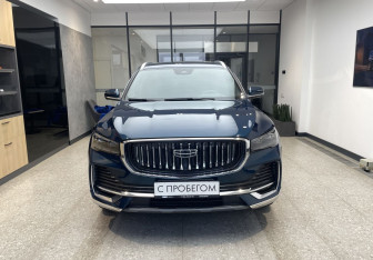 Подержанный автомобиль Geely Monjaro 2023 года (3 фото)