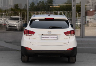 Подержанный автомобиль Hyundai ix35 2012 года (6 фото)