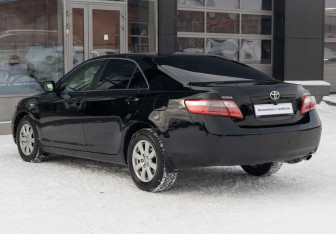 Подержанный автомобиль Toyota Camry Sedan 2007 года (7 фото)