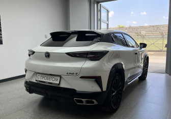 Подержанный автомобиль Changan UNI-T 2023 года (4 фото)
