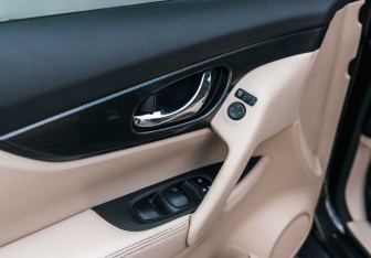 Подержанный автомобиль Nissan X-Trail 2018 года (18 фото)