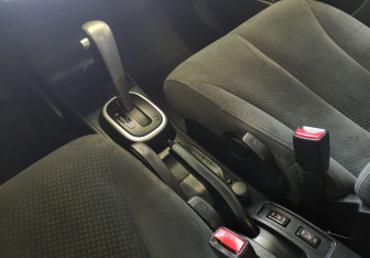 Подержанный автомобиль Nissan Tiida Sedan 2013 года (11 фото)