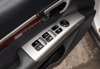 Подержанный автомобиль Hyundai Santa Fe 2007 года (16 фото)