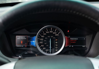 Подержанный автомобиль Ford Explorer 2014 года (13 фото)