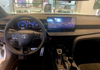 Новый Toyota Camry Sedan 2025 (7 фото)