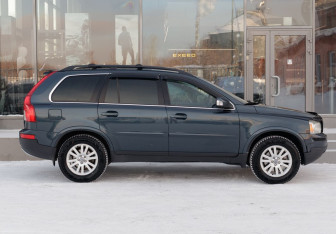 Подержанный автомобиль Volvo XC90 2007 года (4 фото)