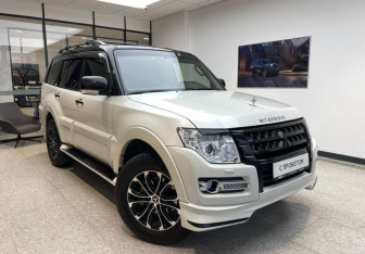 Подержанный автомобиль Mitsubishi Pajero 2019 года (4 фото)