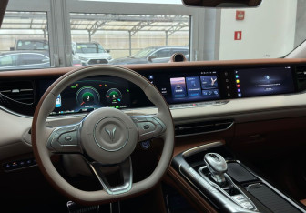 Подержанный автомобиль Voyah Free 2023 года (10 фото)