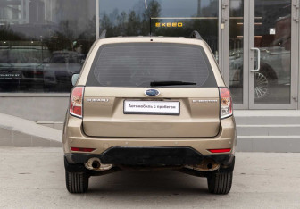 Подержанный автомобиль Subaru Forester Suv 2008 года (6 фото)