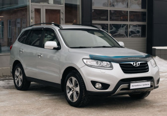 Подержанный автомобиль Hyundai Santa Fe 2011 года (3 фото)