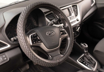 Подержанный автомобиль Hyundai Solaris Sedan 2017 года (11 фото)