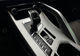 Подержанный автомобиль Geely Coolray 2021 года (13 фото)