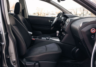 Подержанный автомобиль Nissan Qashqai+2 2013 года (21 фото)