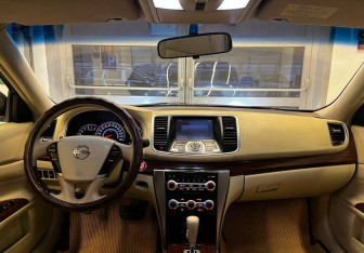 Подержанный автомобиль Nissan Teana 2008 года (11 фото)