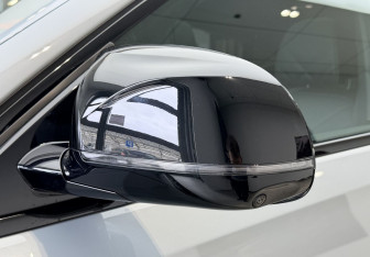 Подержанный автомобиль BMW X6 M 2024 года (13 фото)