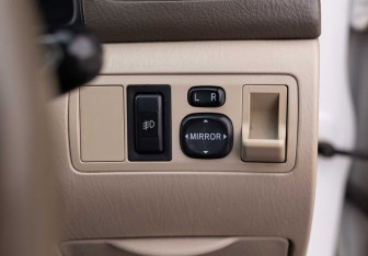 Подержанный автомобиль Toyota Corolla Sedan 2001 года (17 фото)